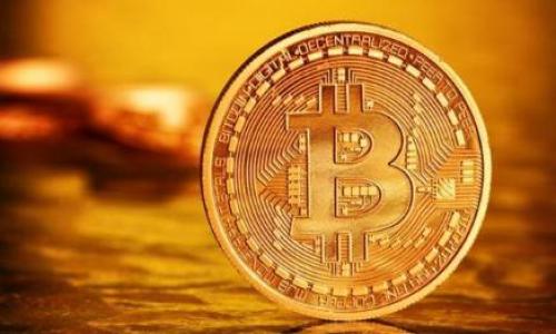   虚拟币币值排行与走势分析：2023年最新数据/  

 guanjianci 虚拟货币,币值排行,加密货币,市场分析,投资策略/ guanjianci 

随着虚拟货币的迅速发展，越来越多的投资者希望了解不同虚拟币的币值排行和市场走势。虚拟币不仅为投资者提供了新的投资机会，亦引发了人们对其未来潜力的广泛讨论但同时购买虚拟币也存在风险。本文将详细介绍2023年的虚拟币币值排行、市场分析，以及投资策略，帮助读者在复杂的加密货币市场中做出明智的决策。

一、2023年虚拟币主要币值排行
截至2023年，虚拟货币市场继续蓬勃发展，许多新币种崭露头角。在这其中，比特币（Bitcoin）依旧是市场的领头羊，市值和交易量均遥遥领先。2023年，比特币的价格在50000美金至70000美金之间波动。其次，以太坊（Ethereum）作为最受欢迎的智能合约平台，其币值也保持在3000美金至5000美金之间。
在更新的币值排行中，以下几种数字货币也表现相当抢眼：
ol
li币安币（BNB）：作为全球最大的加密货币交易所币安平台的原生币，BNB在生态系统中扮演着重要角色，币值在400美金至600美金之间。/li
li泰达币（USDT）：尽管不具备价格波动的特点，但其市值巨大，稳定在1美金附近，被广泛用于数字货币交易。/li
liRipple（XRP）：以其独特的跨境支付解决方案受到关注，价格区间在0.5美金至1.5美金。/li
li卡尔达诺（Cardano）：可持续发展和安全性吸引了许多投资者，当前币值在1美金至2美金之间。/li
/ol

二、2023年虚拟币市场走势分析
虚拟币市场的不断变化受到多种因素的影响，包括技术创新、全球经济形势、监管政策等。2023年初，市场相对平稳，但在第二季度发生了剧烈波动。中央银行数字货币（CBDC）的推出以及各国对虚拟货币的态度变化，都会影响市场走向。
许多投资者密切关注着以太坊2.0的升级，其将在未来进一步提升网络的可扩展性和安全性。此外，DeFi（去中心化金融）和NFT（不可替代代币）的进一步普及也可能推动特定虚拟币的需求。
然而，虚拟币市场的波动性仍然是一个值得警惕的风险因素。政策的不确定性、技术安全问题，以及市场情绪变化都可能导致一定程度的暴跌。因此，投资者应当保持警醒，合理配置资产，避免重仓押注。

三、投资虚拟币的策略
在进入虚拟币市场之前，首先需要进行充分的调研。投资者应当了解不同虚拟币的技术背景、市场应用及其发展前景，以便做出更明智的投资选择。
常见的投资策略包括：
ol
li价值投资：通过深入分析项目基础，寻找被市场低估的潜力币种进行长期持有。/li
li波段交易：利用市场波动进行短期买卖，以获取差价收益。适合对市场走势有较强判断能力的投资者。/li
li定投策略：定期定额投资，无论币价涨跌都进行购买，有助于平均投资成本，降低长期风险。/li
/ol
无论采用何种策略，风险管理都是至关重要的。应设定止损点，并保持良好的心理状态，以应对市场的剧烈波动。

四、相关问题解析

1. 如何选择适合的虚拟币进行投资？
选择适合的虚拟币进行投资时，可考虑以下几个因素：
ol
listrong项目背景：/strong了解该虚拟币的团队背景及其技术底蕴，是否有行业内知名团队支持。/li
listrong市场需求：/strong研究该虚拟币的应用场景与目标用户，确定其在市场中的需求潜力。/li
listrong社区活跃度：/strong通过社交媒体、开发者论坛等平台了解项目的社区支持情况，活跃的社区能促进项目发展。/li
listrong市场流动性：/strong投资者选择交易所上市较多、交易量大的虚拟币，流动性好，避免出现无法卖出的情况。/li
/ol
最终，投资者应根据自己对虚拟币的理解、风险承受能力和投资目的进行选择，而不仅仅依据所谓的热门和趋势。

2. 虚拟币投资有哪些风险？
虚拟币投资风险包括：
ol
listrong市场波动性：/strong虚拟币价格波动幅度大，可能导致投资者短时间内遭受巨大亏损。/li
listrong安全风险：/strong黑客攻击、交易所被盗造成用户资产流失；投资者应确保使用安全的钱包。/li
listrong政策风险：/strong不同国家对虚拟币的监管政策不一，有些国家甚至会完全禁止虚拟币交易。/li
listrong项目风险：/strong虚拟币项目的失败可能导致投资损失，可能是由于技术缺陷或市场需求下降导致。/li
/ol
因此，投资者在参与虚拟币交易时，必须做好风险评估，不要盲目追涨杀跌，保持冷静的头脑。

3. 如何了解虚拟币的市场动态？
了解虚拟币的市场动态，可以通过以下几种方式：
ol
listrong新闻网站：/strong如CoinDesk、CoinTelegraph等专门报道虚拟币相关新闻的网站，提供最新消息和深度分析。/li
listrong社交媒体：/strong关注Twitter、Telegram等社交媒体上的加密货币专家和项目社区，获取即时信息和分析观点。/li
listrong专业分析工具：/strong使用CoinMarketCap、CryptoCompare等网站和工具，实时跟踪各类虚拟币的价格、成交量等数据。/li
listrong参加会议和论坛：/strong积极参与各类虚拟币相关的线下和线上活动，与业内人士交流，获取行业第一手资料。/li
/ol
以上方式可以迅速掌握市场动态，但需要注意信息源的可靠性，以免受到虚假信息的误导。

4. 虚拟币未来的发展趋势如何？
虚拟币的未来发展趋势可能主要集中在以下几方面：
ol
listrong监管趋严：/strong随着虚拟币市场的庞大，各国政府可能会出台更加严格的监管政策，确保市场安全和稳定。/li
listrong技术进步：/strong区块链技术的不断升级，特别是对可扩展性的解决方案，将推动DeFi及NFT等应用的普及。/li
listrong日益普及：/strong随着越来越多的商家接受虚拟货币作为支付手段，其使用场景将进一步拓展，虚拟币的接受度将持续提高。/li
listrong与传统金融的融合：/strong虚拟币与传统金融行业的结合将更加普遍，可能会涌现更多创新金融产品。/li
/ol
尽管有诸多挑战，但无疑虚拟币依然是一个充满潜力的领域，对于投资者、企业与开发者而言，都蕴含着无限机会。

总之，虚拟币市场充满了机遇与挑战，投资者需时刻保持警觉，伴随市场发展进行适当调整，以实现自己的长期投资目标。